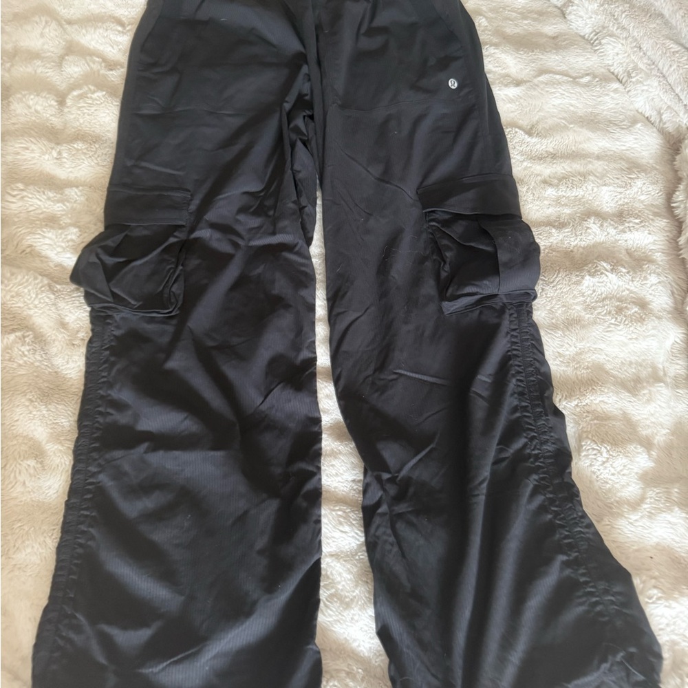 Lululemon men’s Black Cargo Pants